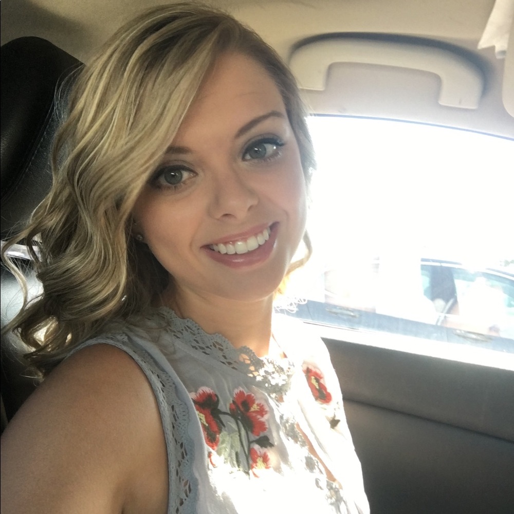 Meet your Posher, Ashley